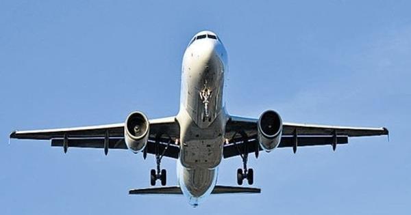 拉丁美洲航空公司的一架航班在飞往奥克兰的途中出现“技术问题”，造成“剧烈运动”，至少50人受伤
