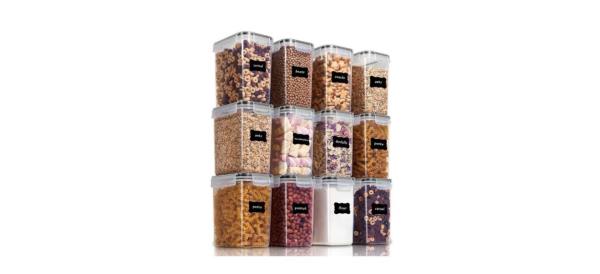 12 Pcs Vtopmart Airtight Food Storage Co<em></em>ntainers for Kitchen Pantry Organization with dry goods in them