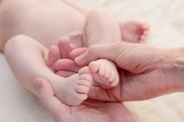 韩国政府将出台新政策，为生育多胞胎的家庭提供更多支持，让家庭更加温暖和幸福！